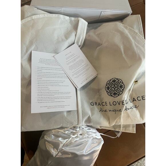 Grace Loves Lace Olive Wedding Gown, Small, Cutout, Long Sleeve, Fitted - Picture 9 of 10